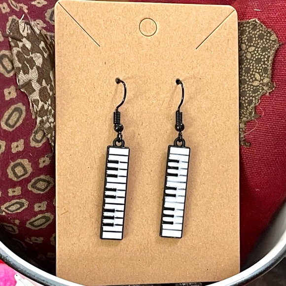 boutique | Jewelry | Black And White Piano Music Keyboard Dangle ...